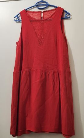 Robe  Sézane rouge avec dentelle taille 38 