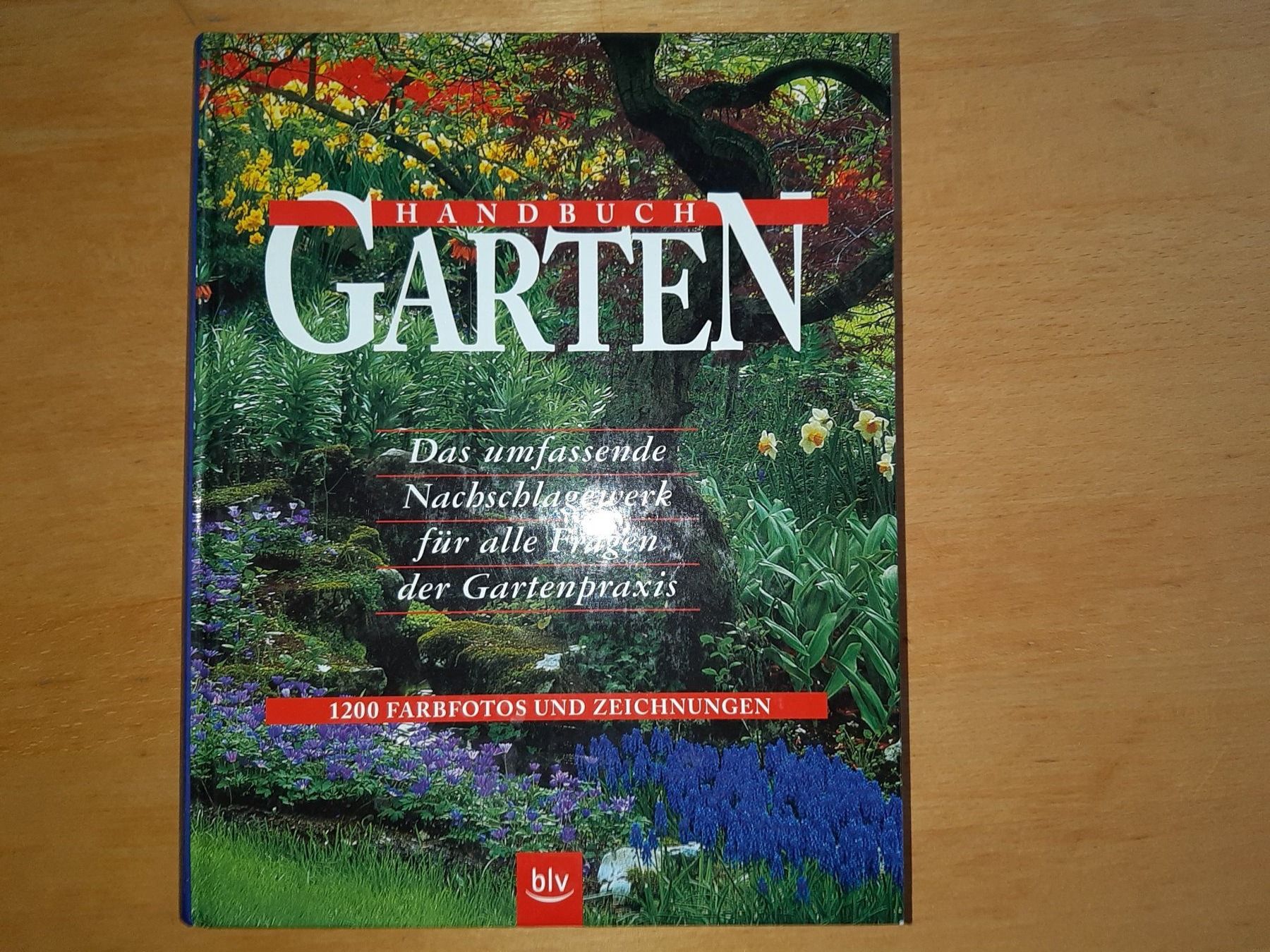 Libri: Handbuch Garten: Umfassendes Nachschlagewerk – Usato da Rotkreuz venduto da nigal
