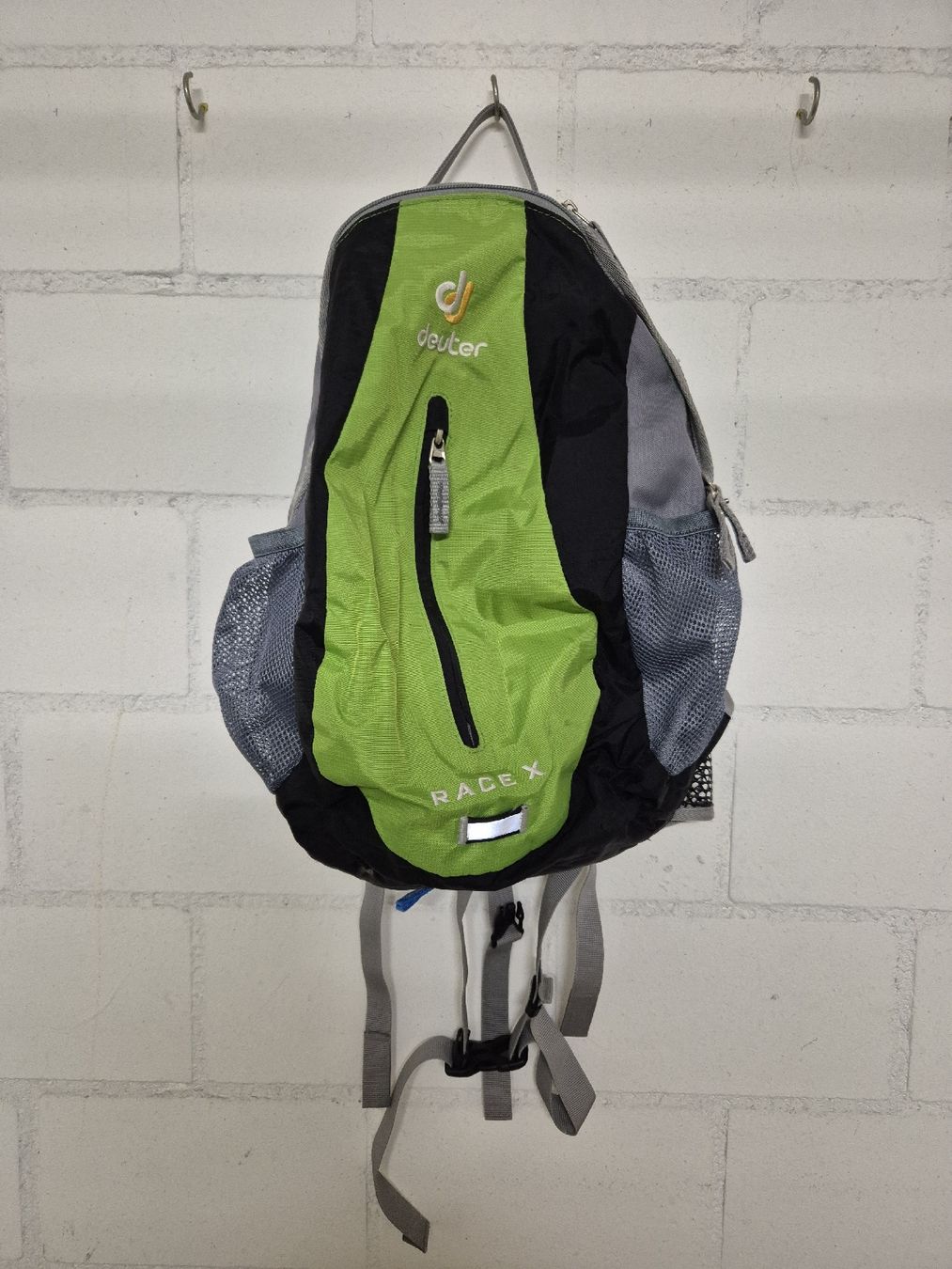 Deuter Rucksäcke: Deuter Race X grün – Gebraucht aus Herzogenbuchsee von herzchae