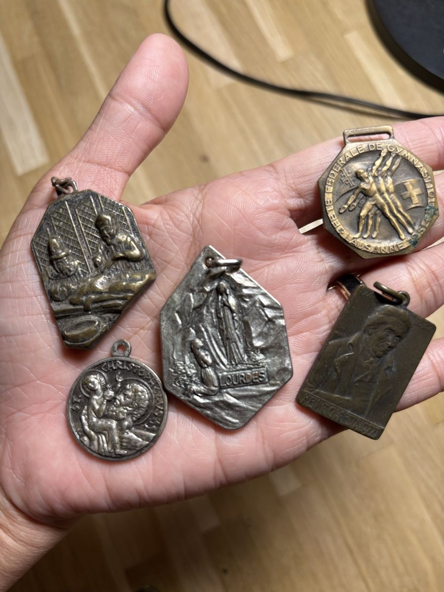 Christ Anhänger: Lot Medallions  – Gebraucht aus Confignon von Second_Hand_Ch