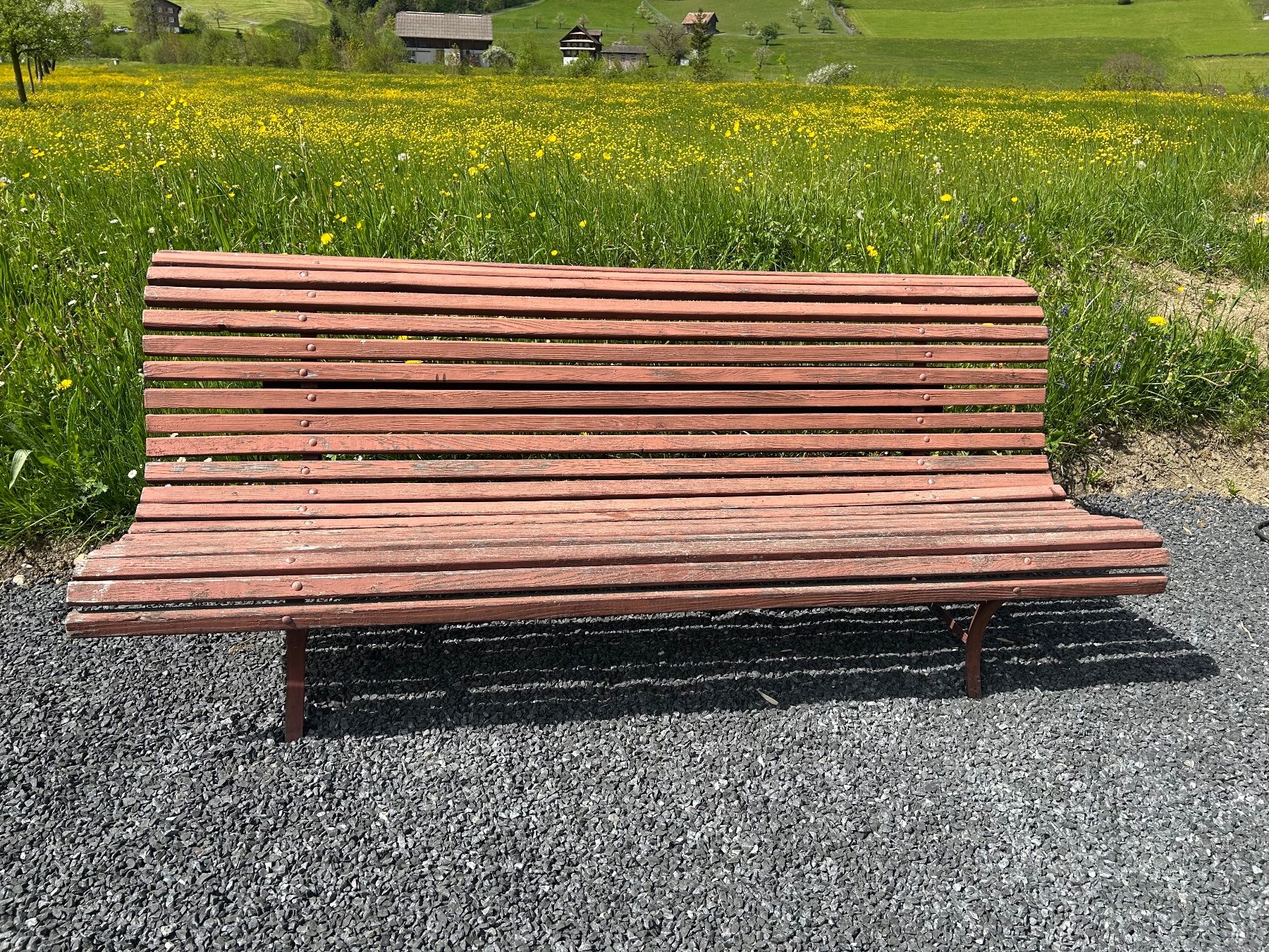 Bänke: Gartenbank super- bequem – Gebraucht aus Goldau von Taburettli_Brocante