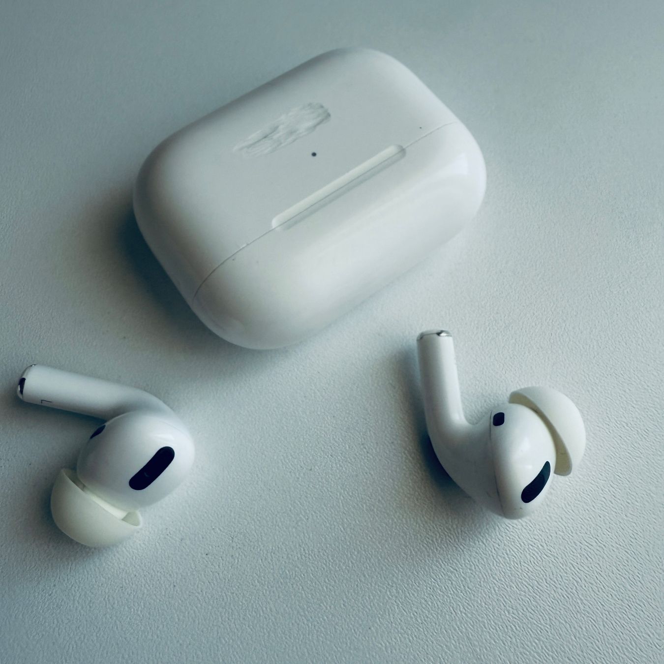 Apple Cuffie: Original Apple AirPods Pro 1 Gen. mit Wireless Case – Usato da Basel venduto da MY.AIRPODS.SHOP 8