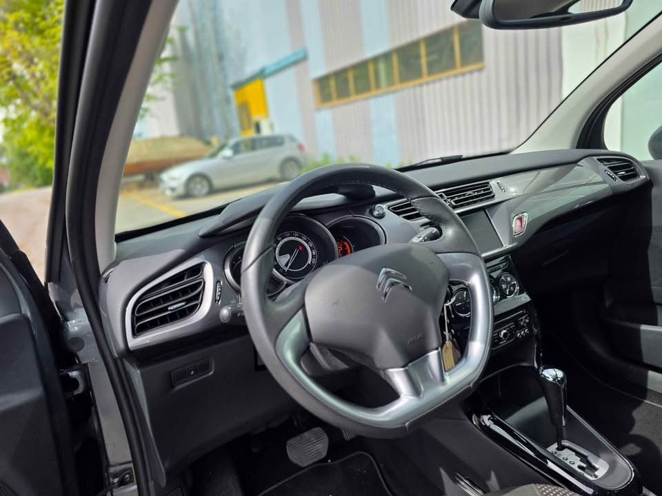 Citroën Automobili: Citroen C3 1.6i Automatique – Usato da Crissier venduto da vim_r8qn 2