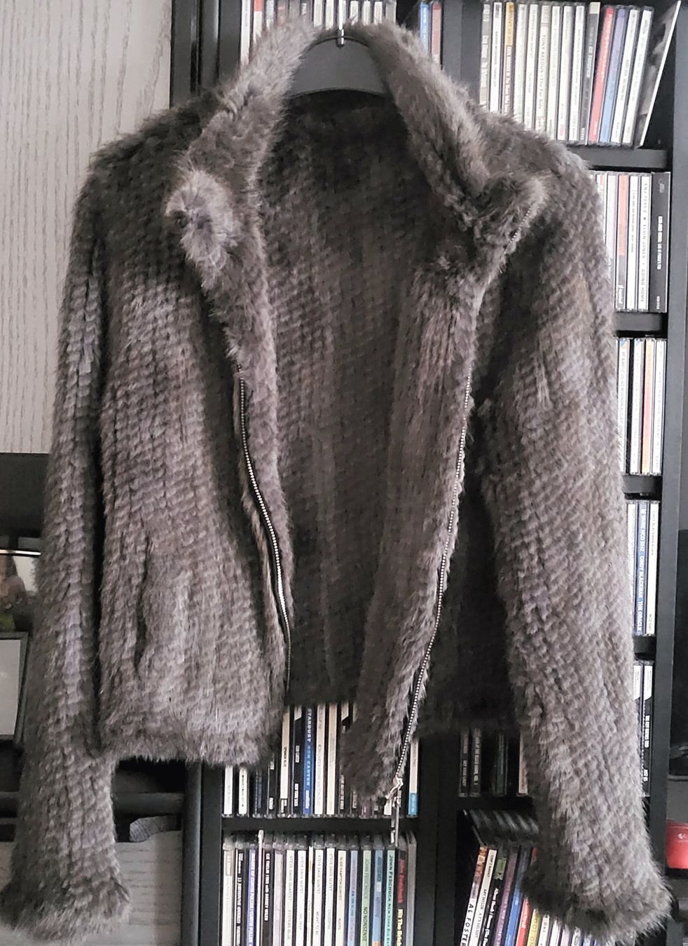 Giacche: Veste en vison tricoté. – Nuovo (secondo la descrizione) da Neuchâtel venduto da wikit 4