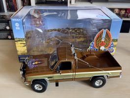 GMC K-2500 Sierra Grande Fall Guy Greenlight 1/18