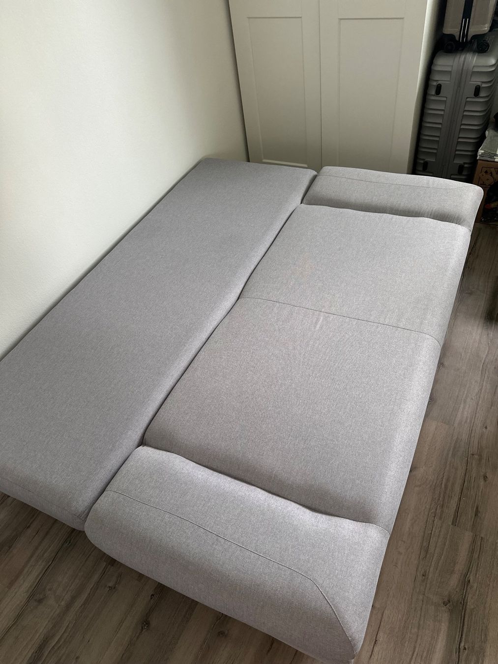 Divani: Sofa grau mit Bettfunktion und Stauraum – Usato da Dietikon venduto da lud_q5mg 4