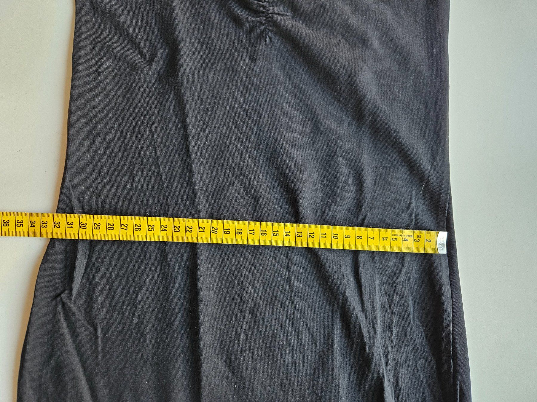 Top: Trägerloses, schwarzes Top Gr.M – Usato da Schaffhausen venduto da sabrina915 3