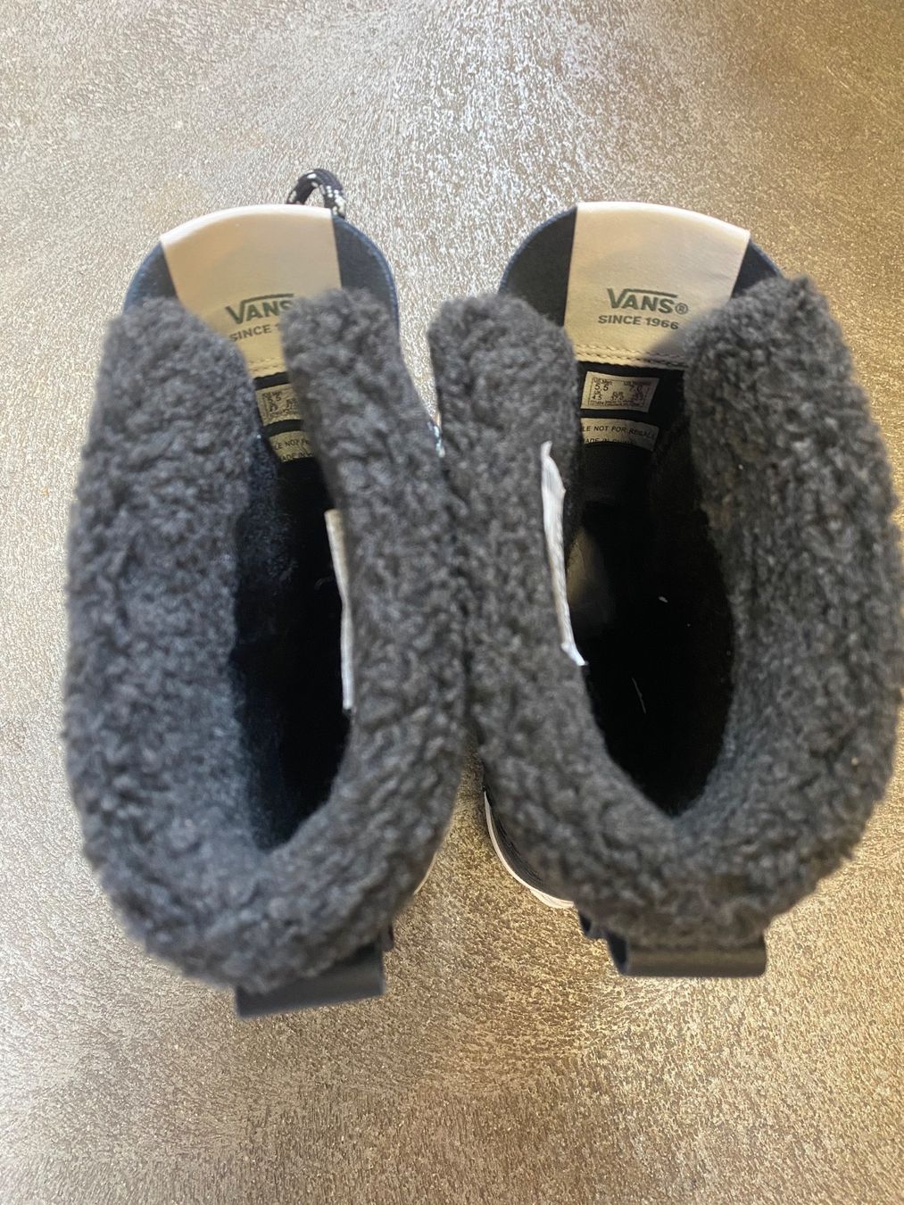 Vans Chaussures hommes: Bottes Vans Taille 37 – Neuf avec emballage d'origine à Orbe par D-stockFactory-Orbe 3