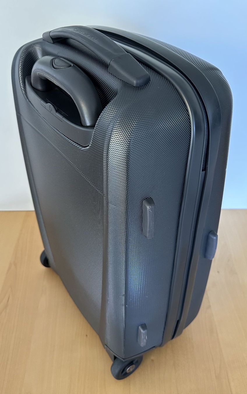Samsonite Valigie: Samsonite - Bright Lite Diamond Upright 55/20 – Usato da Dielsdorf venduto da Empowered 3