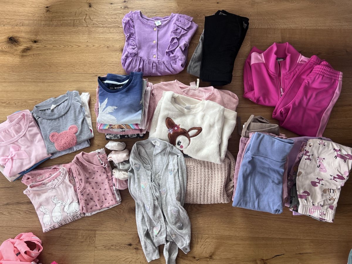 Ensembles coordonnés: Kleiderpaket Grösse 92/98 – D'occasion à Breitenbach par Saskia.Betschart