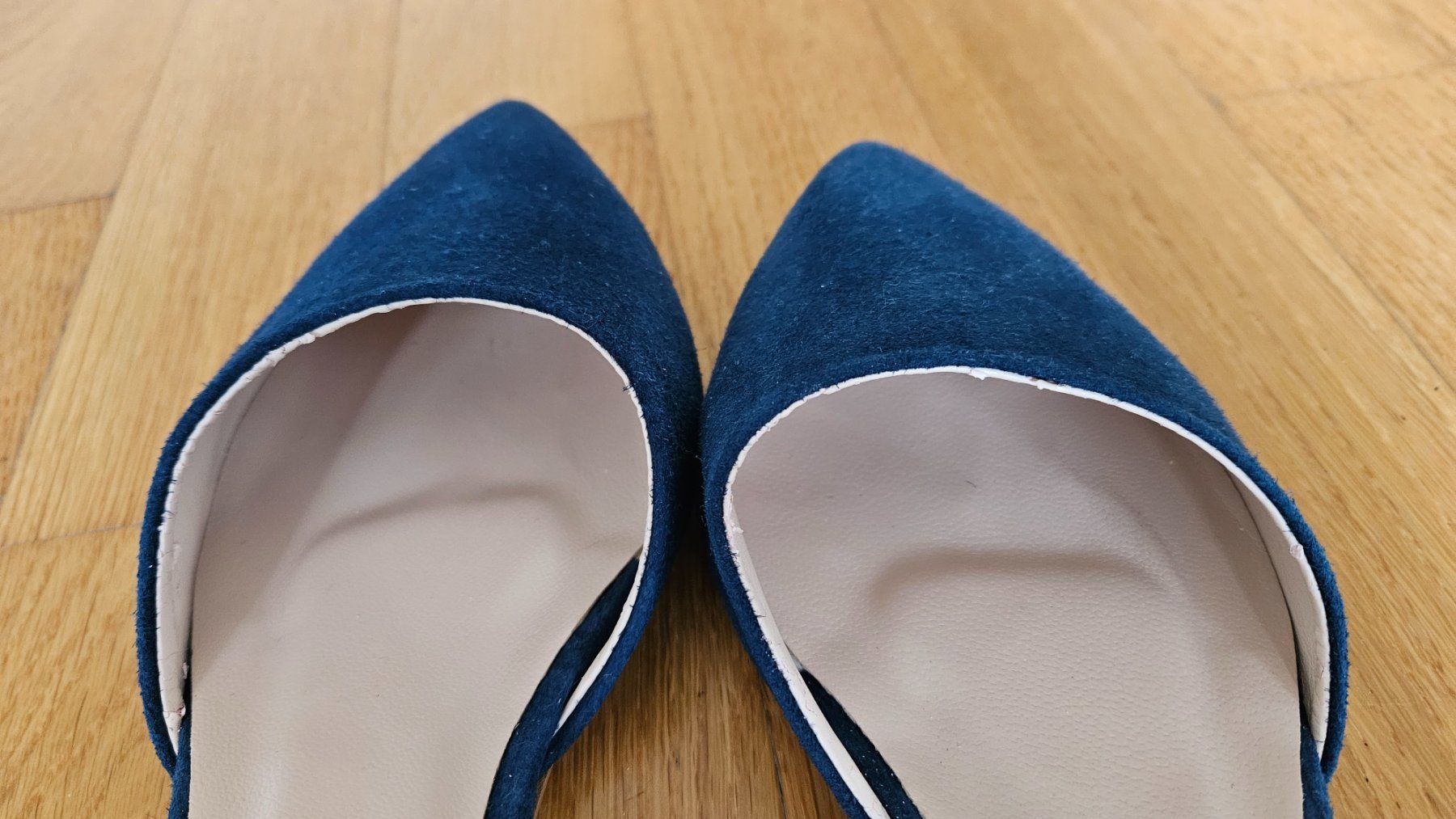 Scarpe da donna: New Electric blue suede flat shoes – Nuovo (secondo la descrizione) da Zug venduto da diana.bee 2