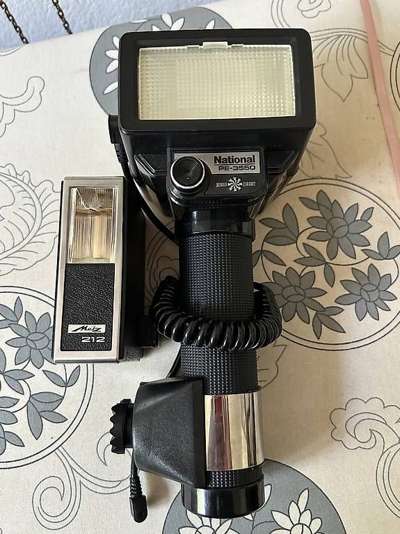 Fotocamera: Fotoausrüstung mit div. Objektiven  – Usato da Basel venduto da rit_l8k7 1