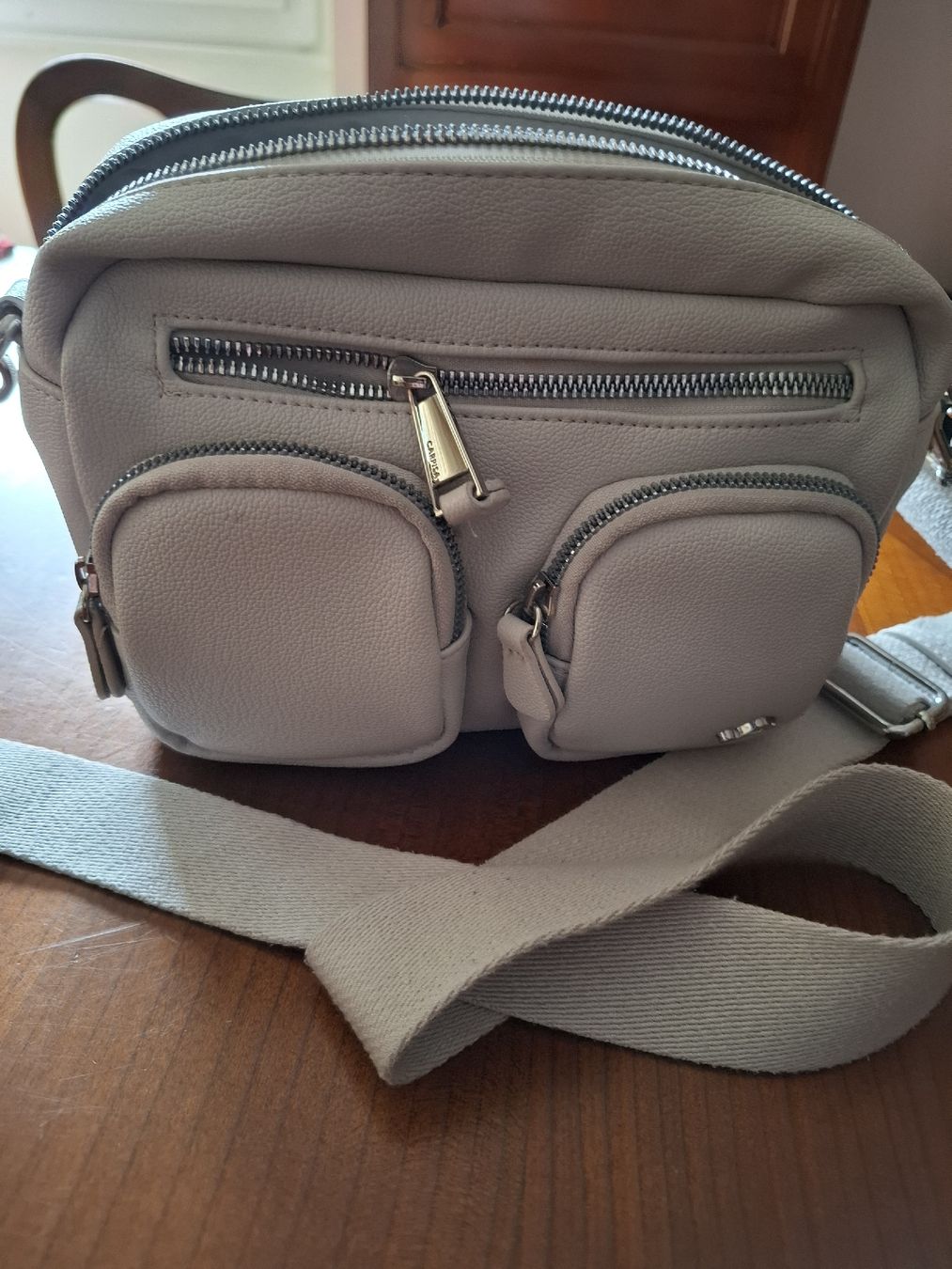 Sacs femmes:  borsetta beige Carpisa – D'occasion à Viganello par sor_dcq8 3