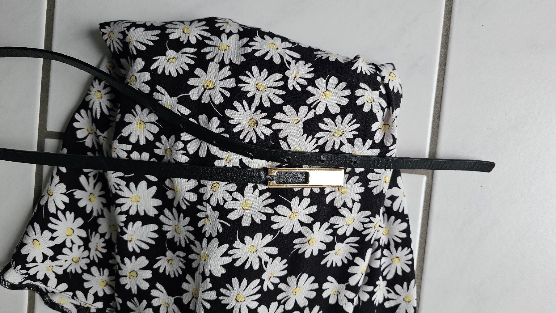 Vestiti: schönes Blumenkleid / Rock – Usato da Witterswil venduto da Regus 6