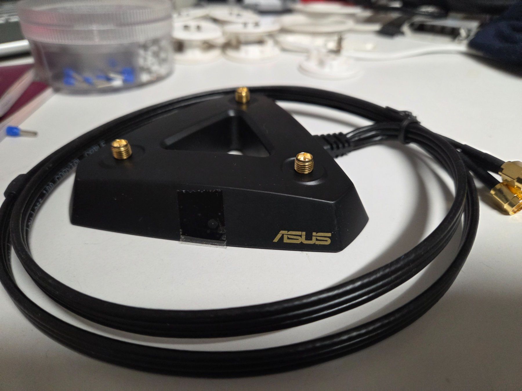 WiFi: Asus WLAN Antenne stative – Usato da Zürich venduto da Alibaba1234
