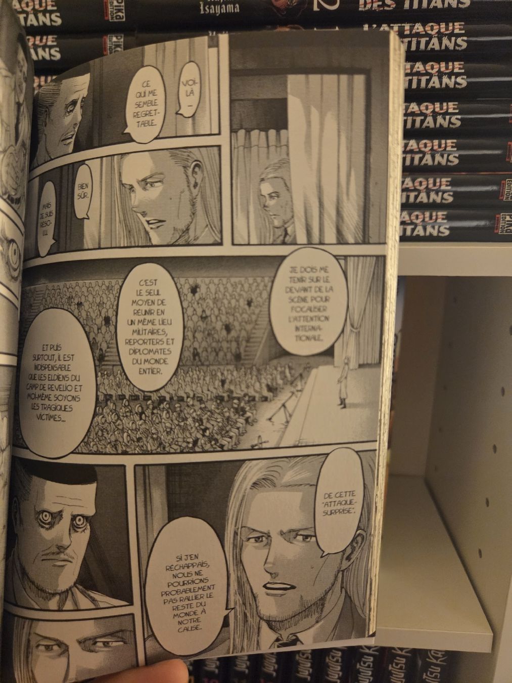 Fumetti: L'Attaque des Titans - Complet  – Usato da Yverdon Les Bains venduto da GuillaumeJea 1