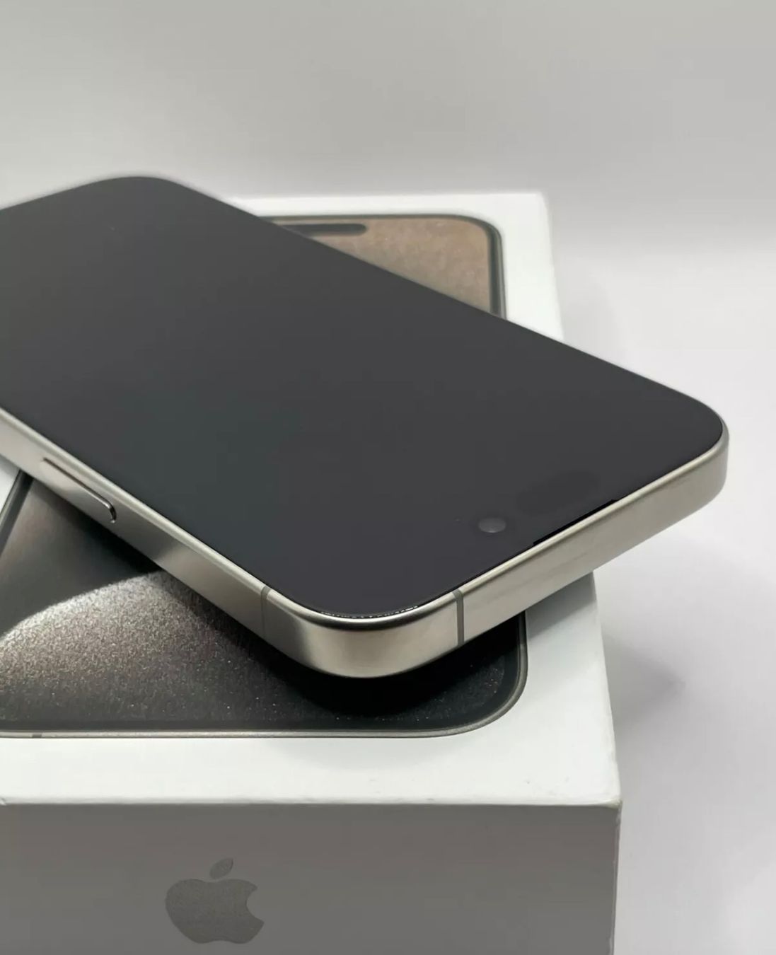 Apple Handys / Smartphones: iphone 15 pro  (256gb) Akku 100% – Gebraucht aus Luzern von Waince786 4