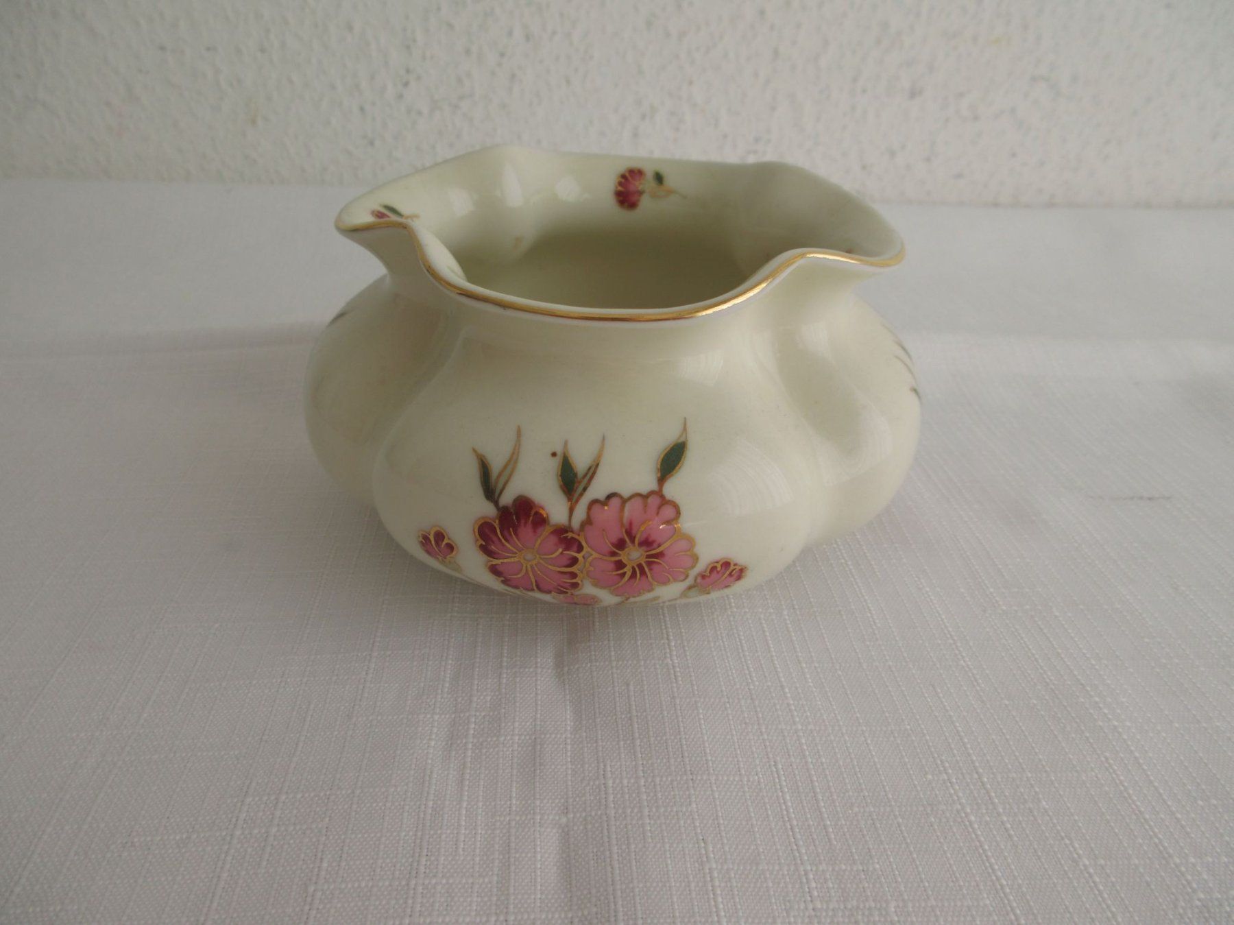 Piatti di portata: Schale von Zsolnay / Ungarn, "Tomatenschale" – Usato da Binningen venduto da Oldfashion