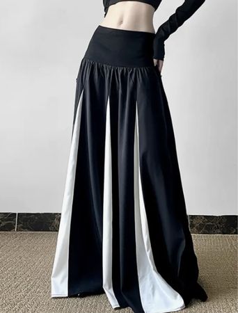 Chic Gonna lunga nera con spacchi bianch- Nuovo Collezione!