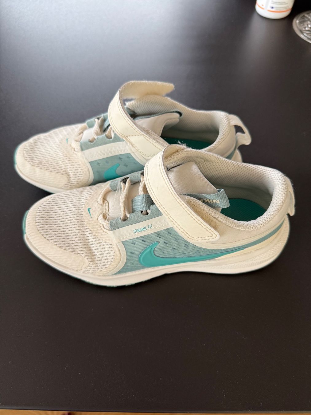 Nike Scarpe da uomo: Basket Nike blanche et verte – Usato da Etagnieres venduto da LV1982 1