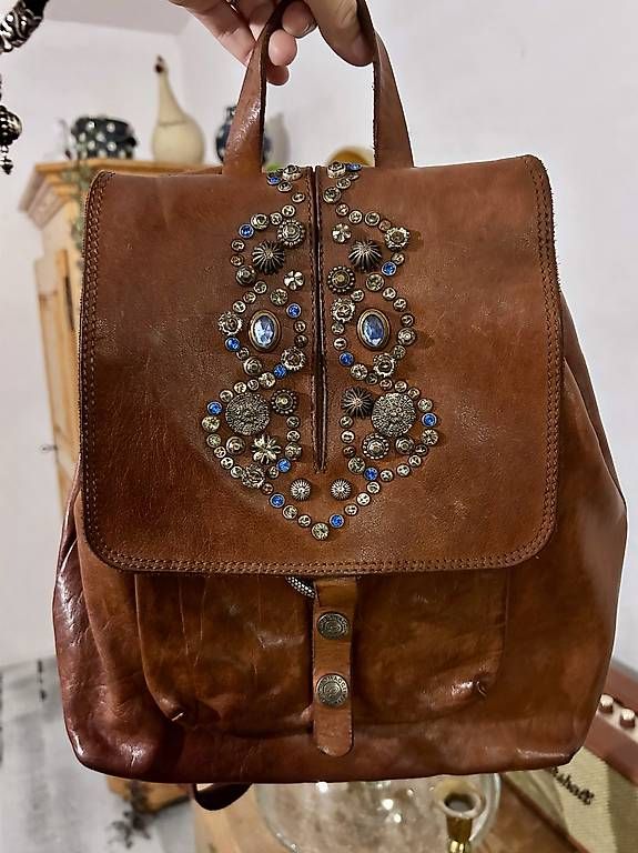 Campomaggi Rucksäcke: campomaggi rucksack mit nieten – Gebraucht aus flims dorf von schmetterling61281