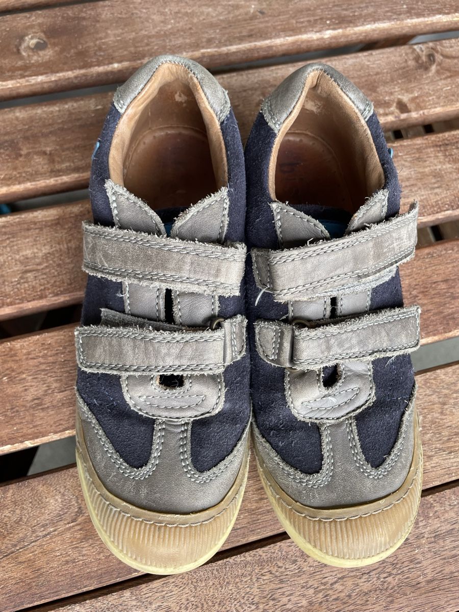 Bisgaard Scarpe per ragazzi: Bisgaard Gr. 33 Klettverschluss Sterne blau – Usato da Bern venduto da brup 1