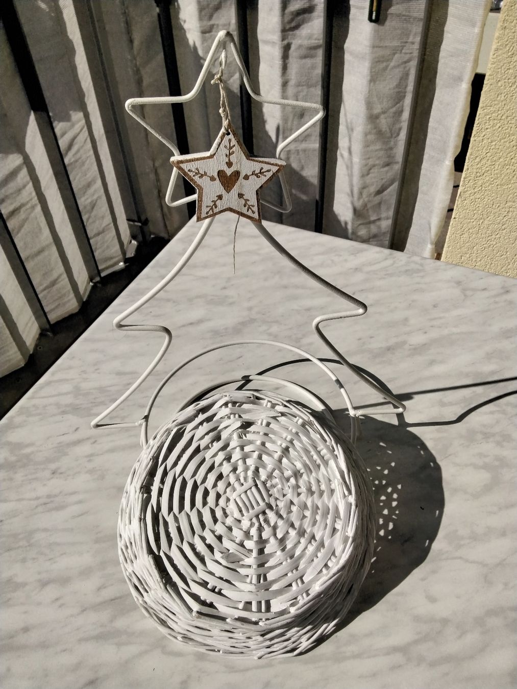 Tutte le decorazioni: WEIHNACHTS SCHALE WEISS  – Usato da Biel/Bienne venduto da dasi3 3