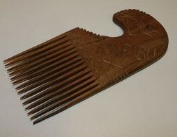 Holzkamm Kenja Afrika Holz Kamm  16 hoch  7 cm dm