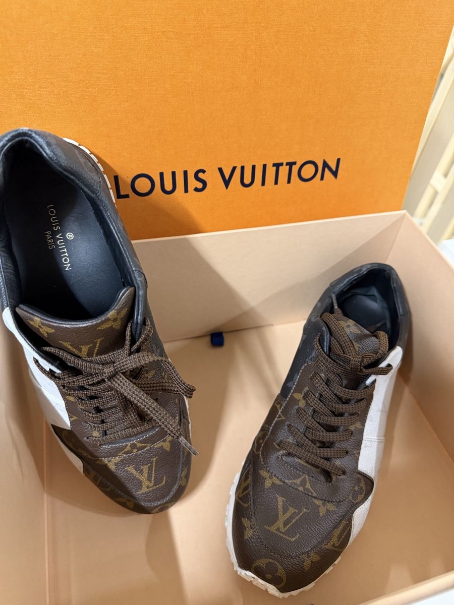 Louis Vuitton Chaussures hommes: Louis Vuitton Sneaker Leather Brown Black – D'occasion à Mörschwil par Blastoise