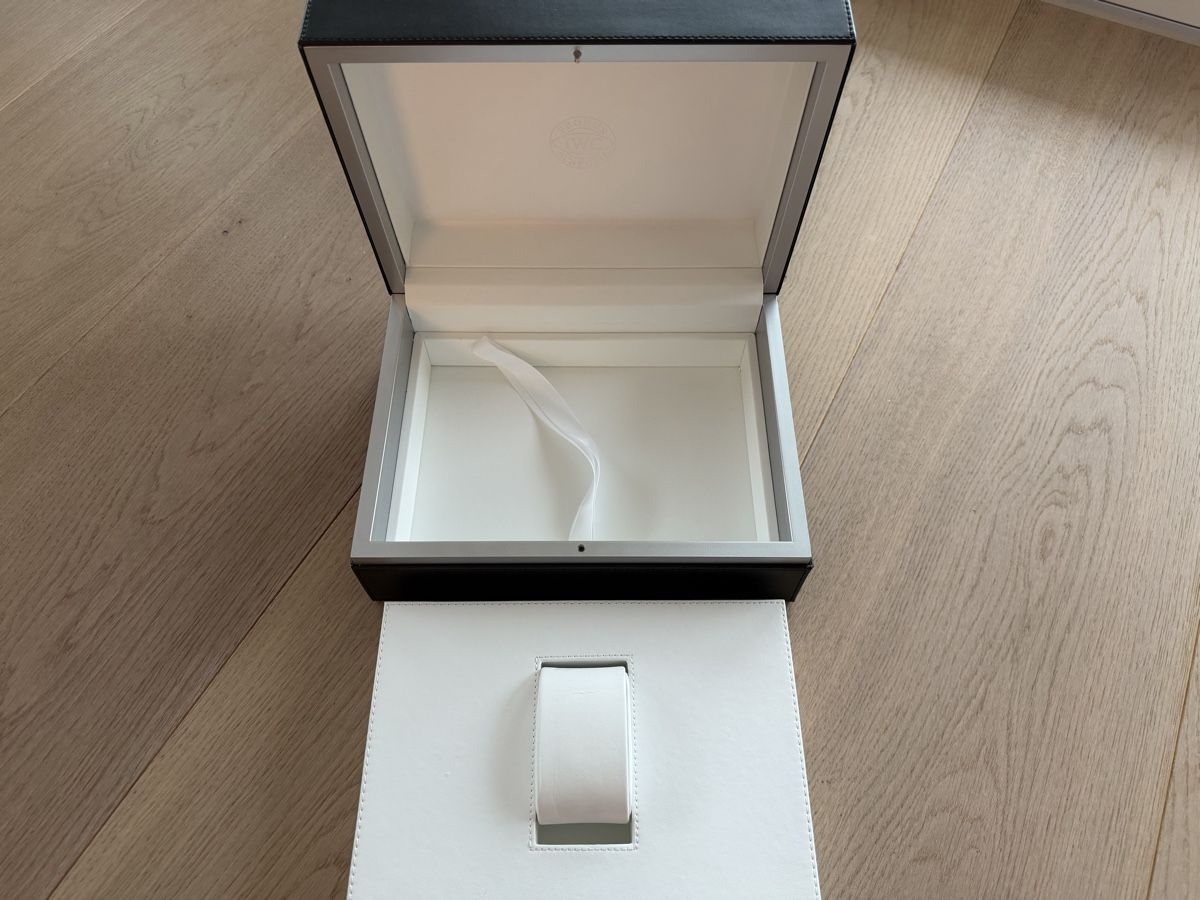 IWC Uhren: Original IWC Uhrenbox  – Gebraucht aus Emmenbrücke von Van92 5