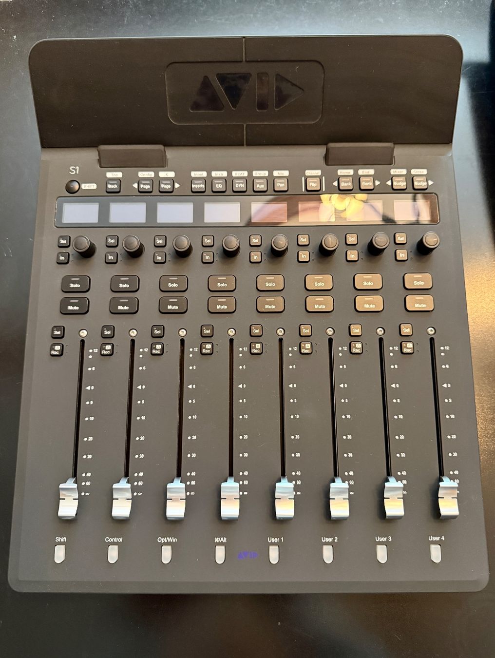 Avid Console di mixaggio: AVID DAW Controller (3x AVID S1 und 1x AVID Dock) – Usato da Zofingen venduto da Dimhof84 5