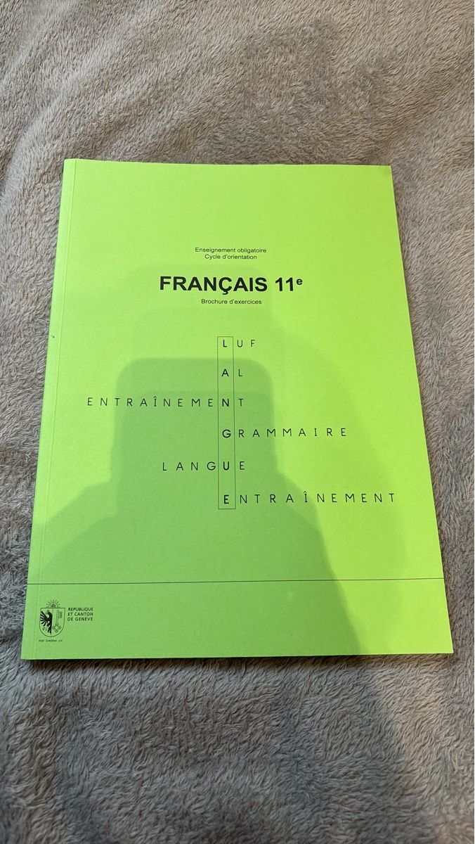 Livres: Brochure français exercices 11e neuf – Neuf (Voir description) à Chêne-Bourg par and_66gg