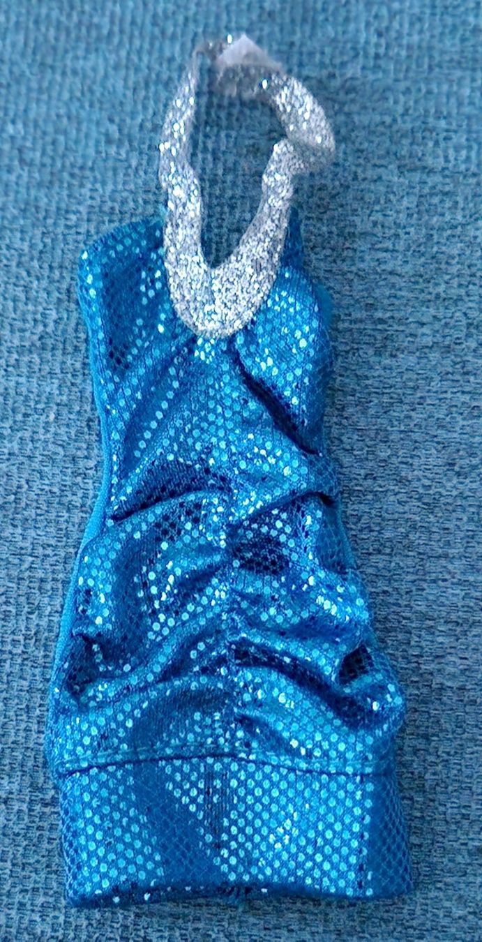 Bambole: Robe pour Barbie – Usato da Couvet venduto da Pioune