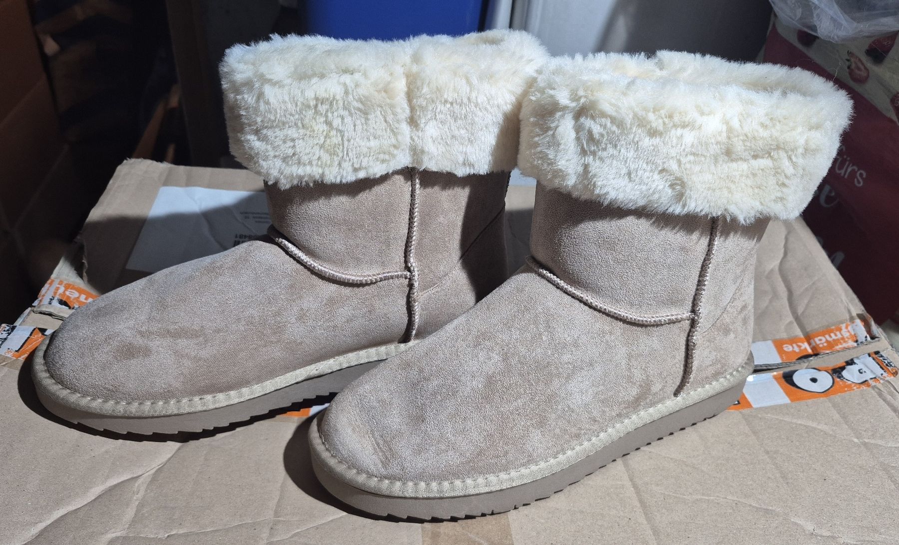 Chaussures femmes: Stiefel – Neuf (Voir description) à Wislikofen par ana_j6bc 6