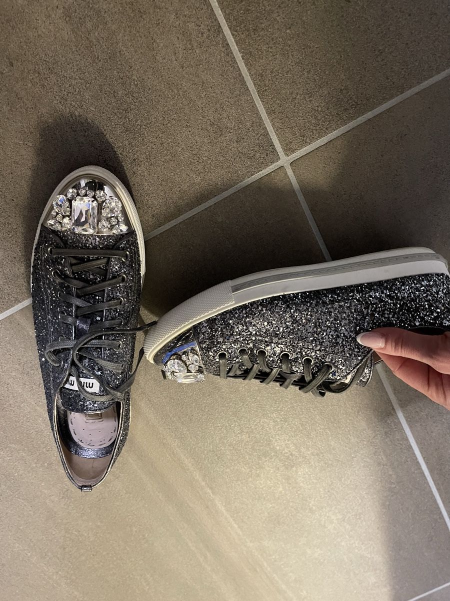 Miu Miu Scarpe da donna: Originale Miu Miu Sneakers – Usato da Schönenwerd venduto da miami_girl91