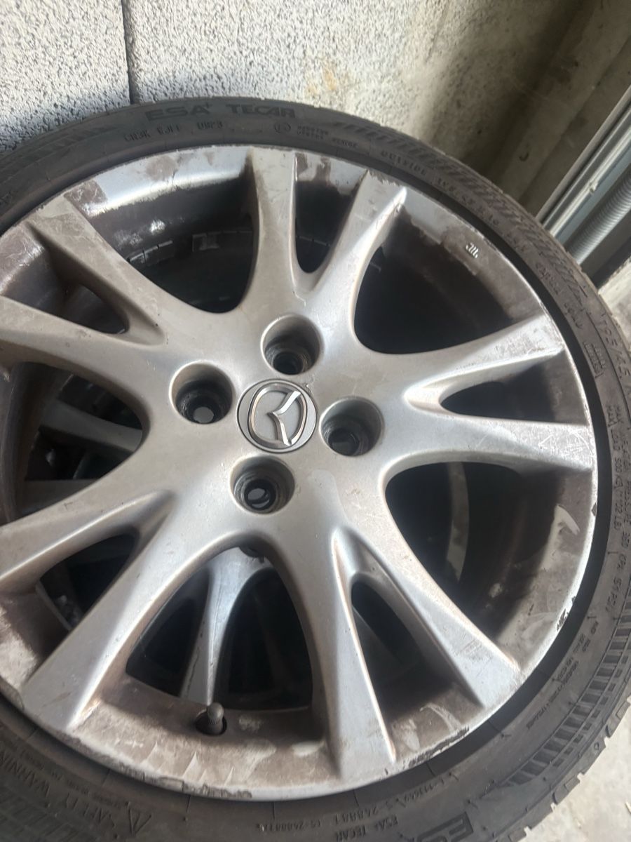 : 4 x roues Mazda 2 – D'occasion à Tramelan par tl2_ztn6 2