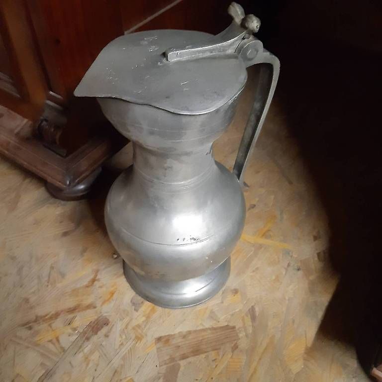 Caraffe: Zinnkanne antik – Usato da Orbe venduto da inf_g9fg