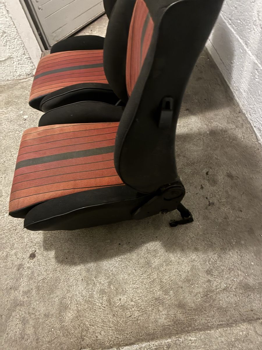 Recaro Tutti pezzi di ricambio auto: Golf 1 Gti Recaro Sitze – Usato da Grenchen venduto da Netii10 5