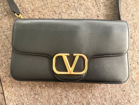 Valentino Garavani V Logo Ledertasche schwarz top SALE