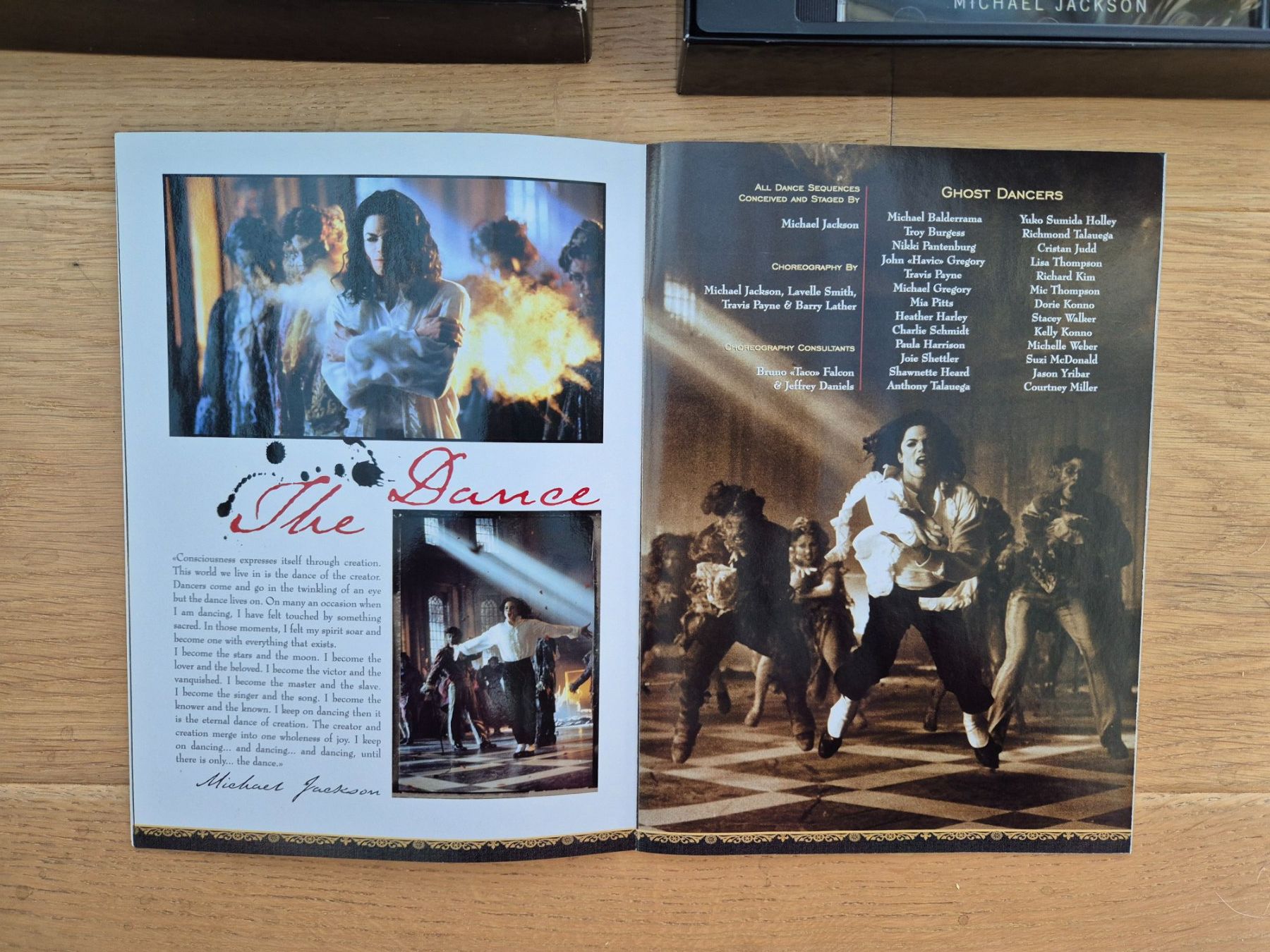 CD: Michael Jackson – GHOSTS Deluxe Collector Box Set – Usato da Savièse venduto da coeur88 5