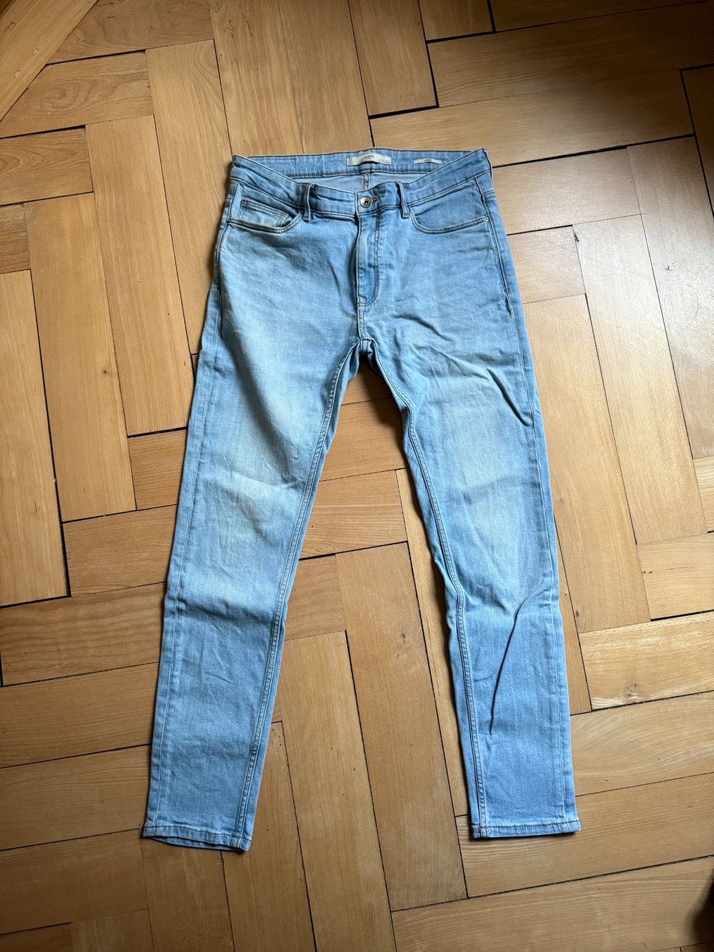 Mango Jeans: MANGO - Jeans hellblau S – Usato da Zürich venduto da Diazaio