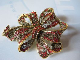Wunderschöne Brosche Schleife, rot Strass, Goldfarben, Top!