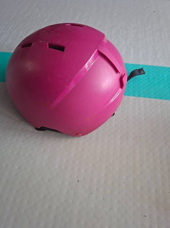 Helme: Kinderskihelm – Gebraucht aus Herisau von mon_xl6w 1