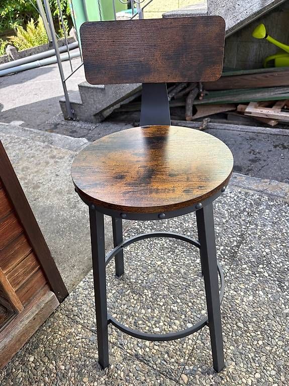 Tischset: Bartisch mit 6 Stühlen – Gebraucht aus Reinach AG von Cristina.81 3