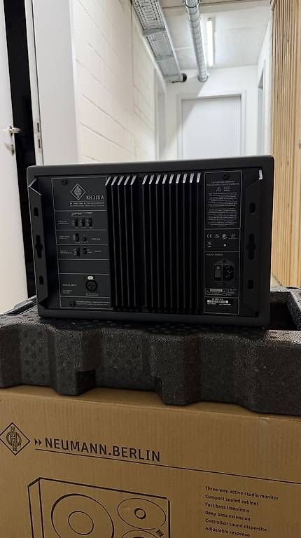 Neumann Casse acustiche: Neumann KH 310 – Usato da Dübendorf venduto da art_1 1