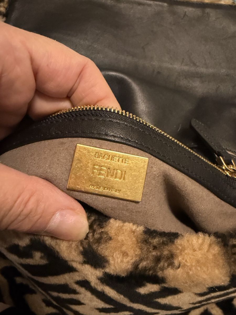 Fendi Sonstige Kleidung & Accessoires: Fendi tasche – Gebraucht aus Allschwil von fig_rs5d 3