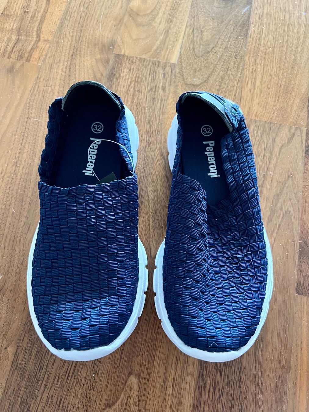 Scarpe da uomo: Leichte Sommerschuhe Grösse 32 – Usato da Baar venduto da Princesaphantagiro