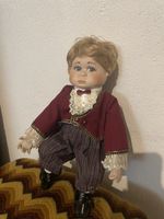 Porzellanpuppe Junge