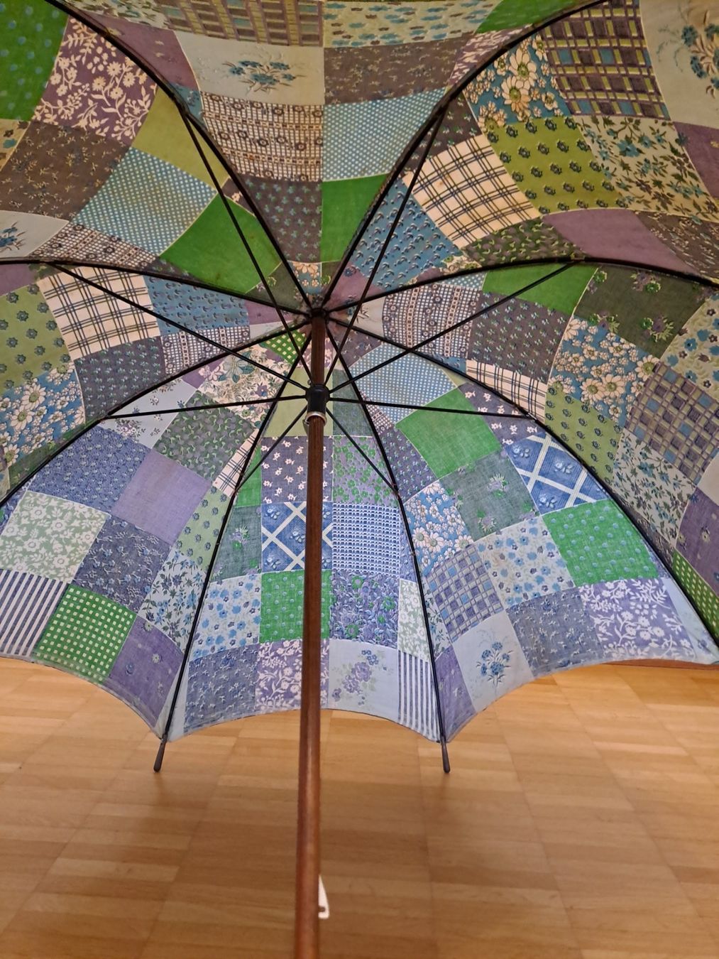 Ombrelli: Regenschirm – Usato da Münchenbuchsee venduto da lanereal 2