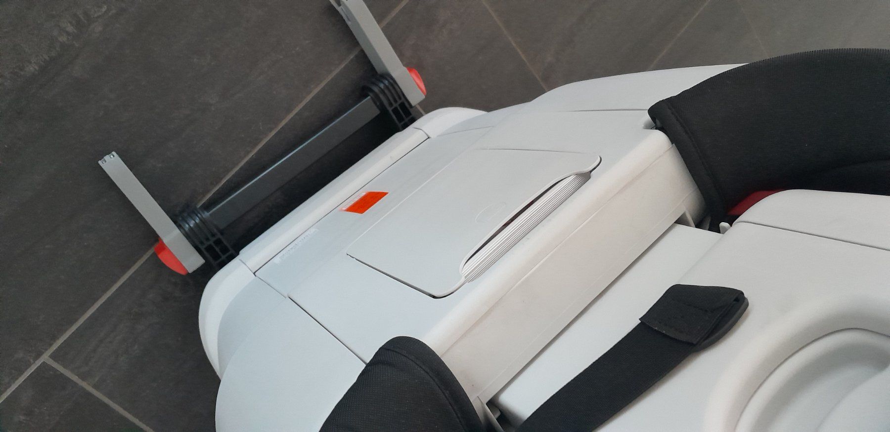 Britax Römer Seggiolini per auto: Römer Britax Kidfix XP Kindersitz Schwarz – Usato da Steinmaur venduto da rhabarberbarbar 7